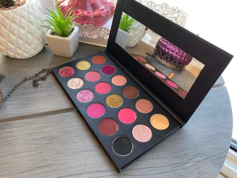 Eyeshadow palette
